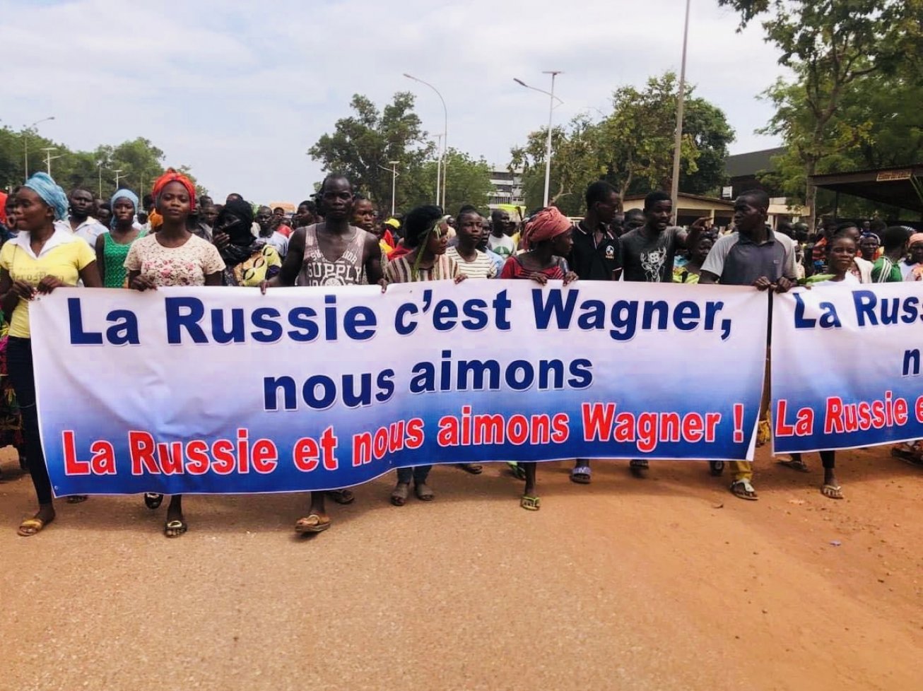 Centrafrique R Mun R S Fcfa Ils Manifestent Contre La France